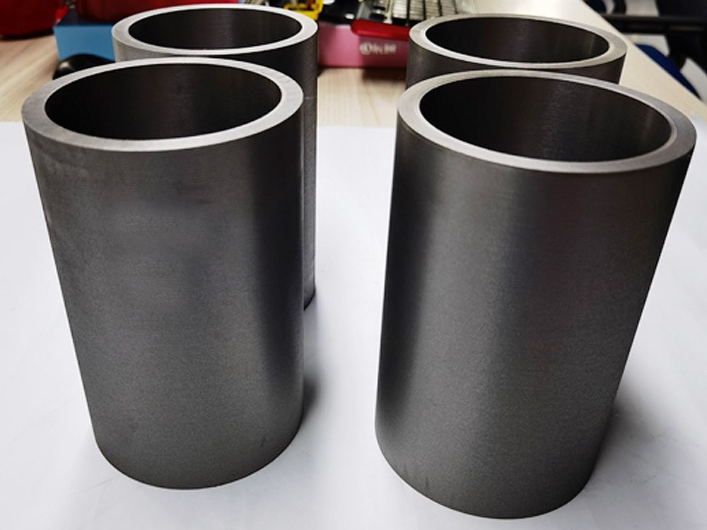 회주철 200의 기계적 가공 성능에 대한 높거나 낮은 실리콘의 영향은 무엇입니까?