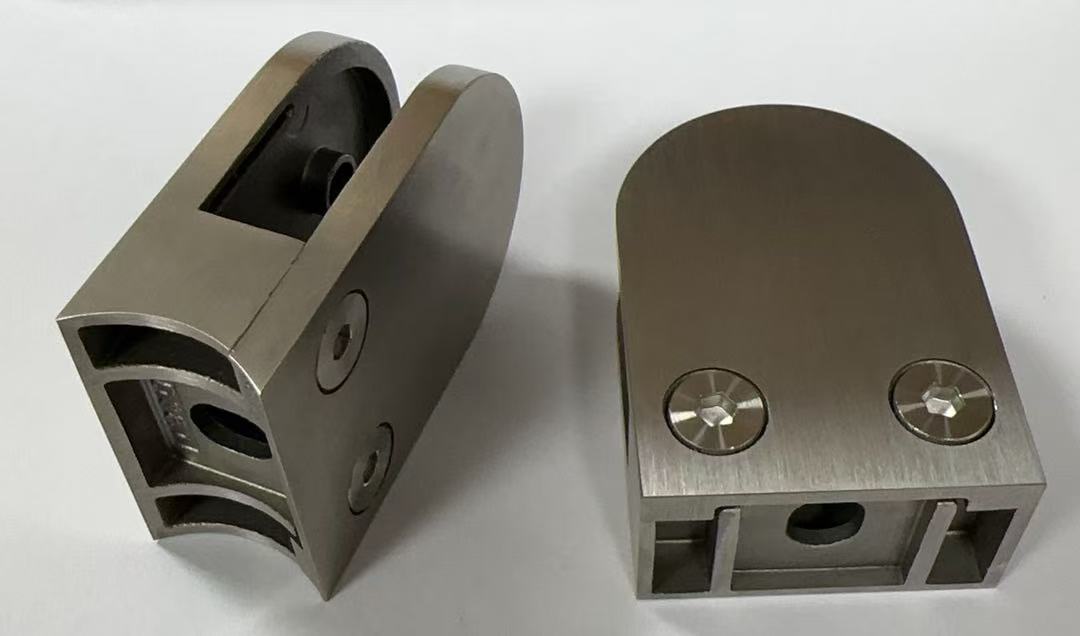 스테인리스 스틸 난간 피팅 유리 피팅 - 유리 클램프